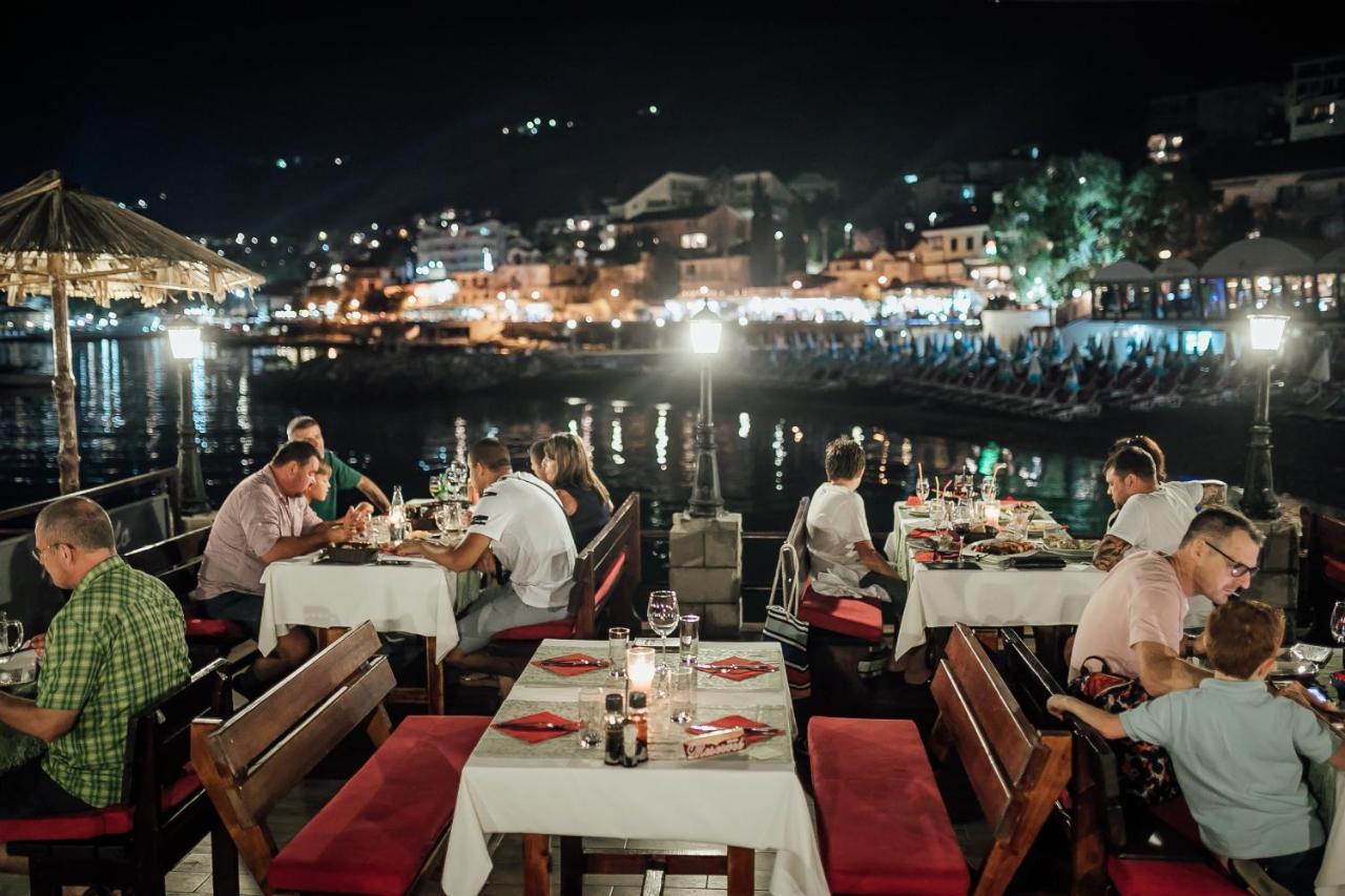 Garni Hotel Kruso Herceg Novi Extérieur photo