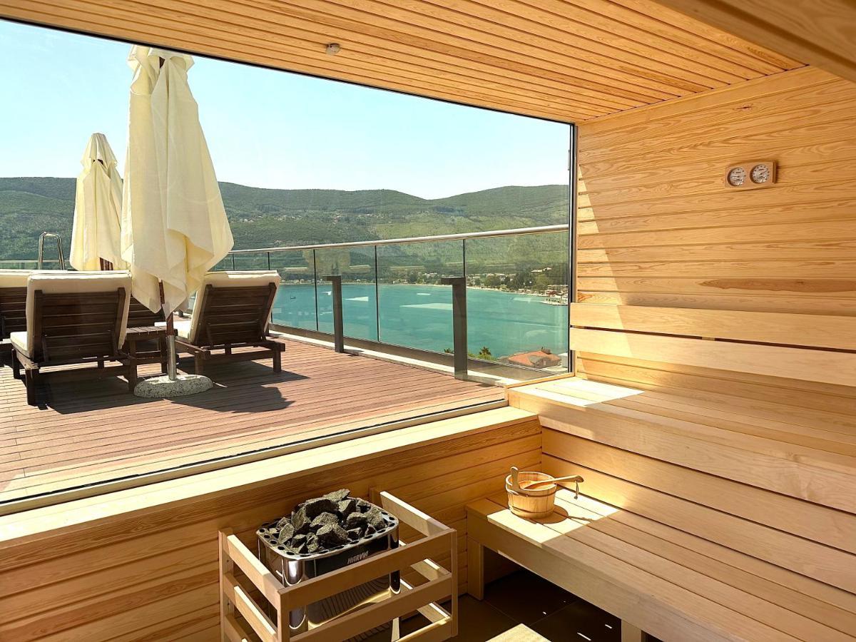 Garni Hotel Kruso Herceg Novi Extérieur photo