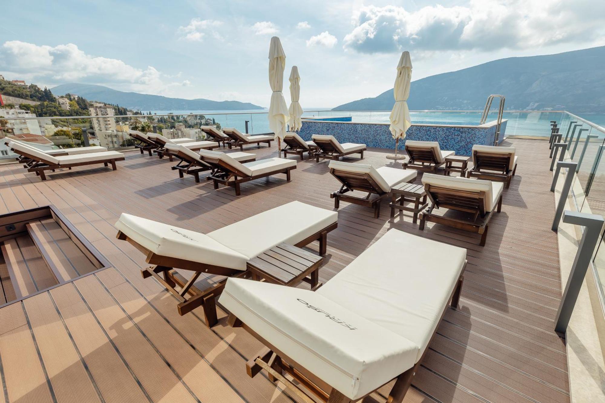 Garni Hotel Kruso Herceg Novi Extérieur photo